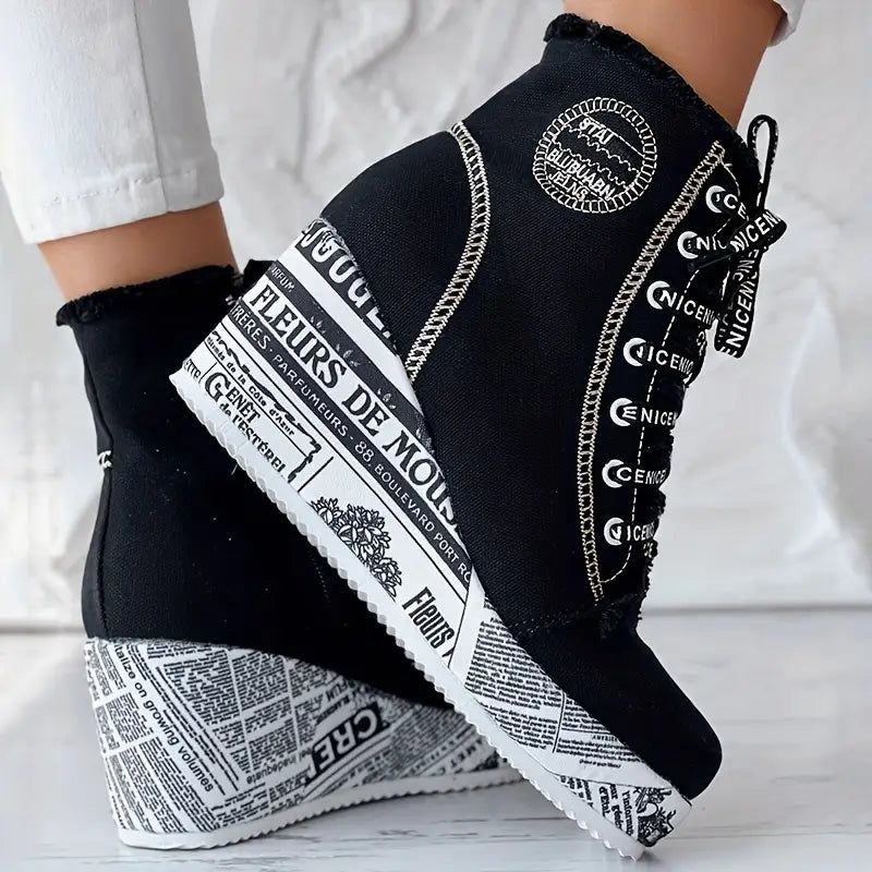 MONTREAL™ DENIM LACE-UP PLATFORM WINTER BOOTS