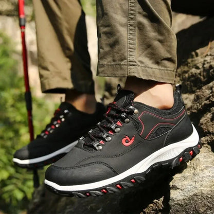 SIMCOE™ DURABLE OUTDOOR HIKING SHOES